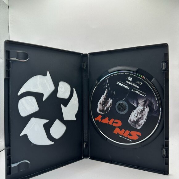 Sin City DVD Directed By Robert Rodriguez & Frank Miller With Quentin Tarantino - Picture 3 of 3